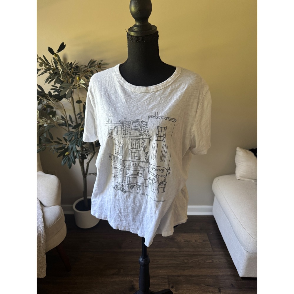 Old Navy Everywear White Graphic Tee XL Cafe Grocery Street Scene Slub T-Shirt